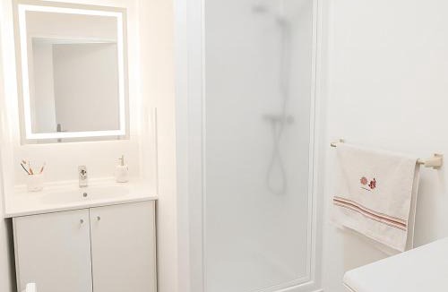 Besse-et-Saint-Anastaise Apartment | Duplex cosy 6-8 pers, au pied des pistes, garage, wifi - FR-1-814-130