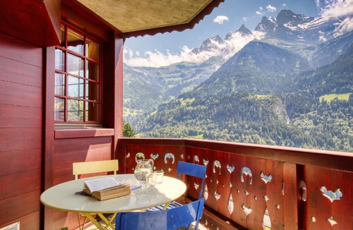 Champery House | Duplex w Sauna Within the Residence