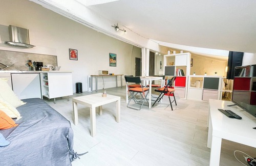 Quartier Hyper-Centre Apartment | #EH | Le Rousseau 🤍