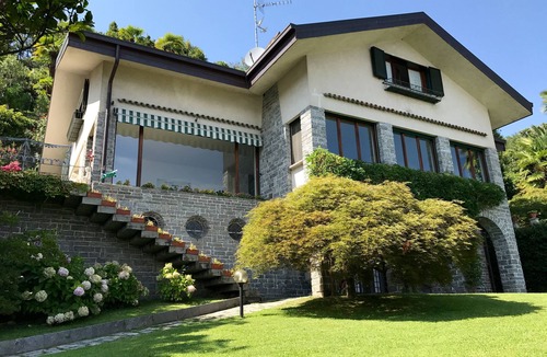 Lesa Villa | Elegant Lake-View Villa with Large Garden in CENTER LESA