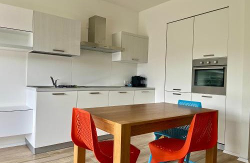 Riva del Garda Apartment | Emma‘s Riva-Dream - sonnige 2-Zimmer-Wohnung mit Garage und Balkon in Riva del Garda