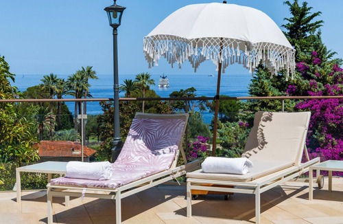 Nice House | Exclusive Riviera Villa for 16 Guests | Pool & Ocean View