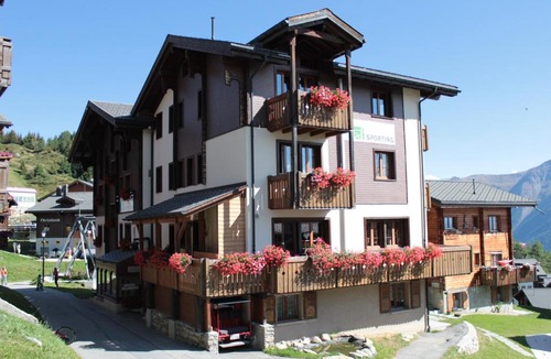 Bettmeralp Hotel | Familienhotel Garni Sporting