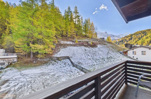 Saas Grund Apartment | Family-Friendly Apartment with Mountain Views