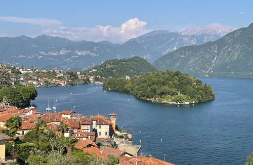 Colonno House | Family friendly with Exclusive swimming pool and stunning Lake Views