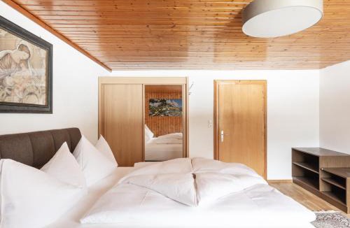 Mellau Apartment | Ferienhaus Alpenflora
