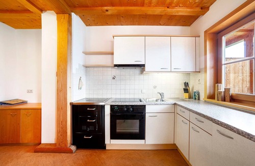 Santa Valburga Apartment | Ferienwohnung "Peilstein" auf dem Innerdurachhof mit See- und Bergblick