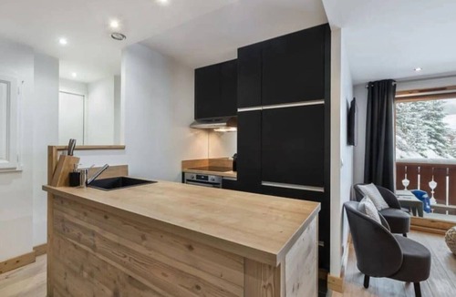 Meribel Village Apartment | Fermes de Méribel Delys #2D2 - 6 guests - Ski in - Ski out