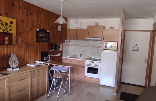 Besse-et-Saint-Anastaise Apartment | Cozy 1-bedroom apartment in Super Besse center
