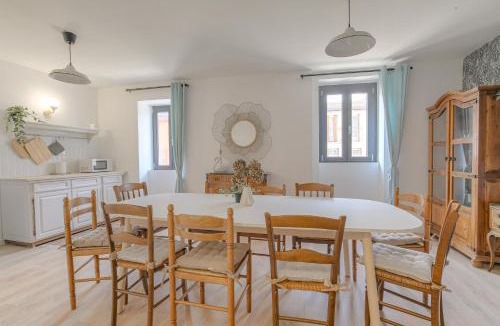 Lagnieu House | Gîte Climatisé La Terrasse, Groupes et équipes