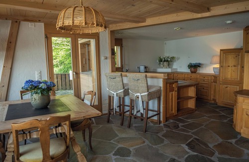 Sigriswil Ski Chalet | Gemütliches Chalet mit Panoramasicht auf See und Berge