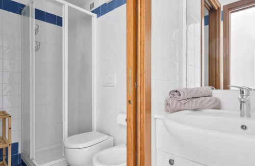 Crescenzago Apartment | Gherini Home: Comfort and Quiet in Northern Milan