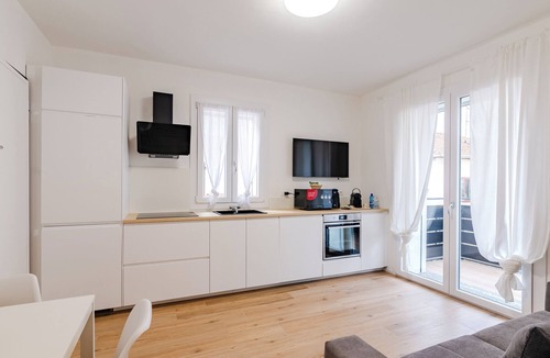 Bollate Apartment | GINO SUITES - Two-room apartment First Floor Luxury - Apt close to Rho Fiera and Milan