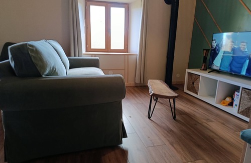 Besse-et-Saint-Anastaise Apartment | Gîte "Le Salers" at L'estive du Clozel near medieval town and ski resort