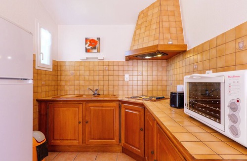 Bessas House | Gite Le Micocoulier La Fontinelle – Modern Holiday Home in Peaceful Ardèche Nature
