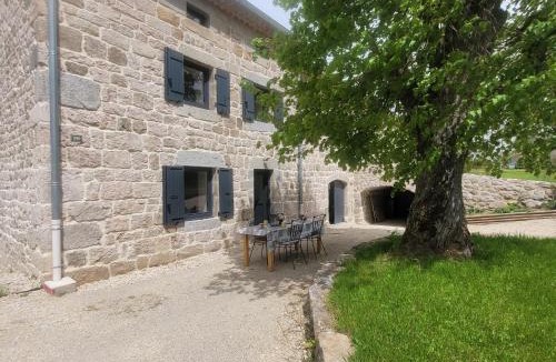 Raucoules House | Gite LE TILLEUL
