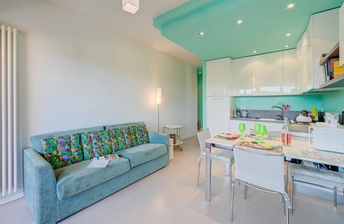 Rivoltella Apartment | Green Tiffany Apartment: Pool, Tennis, Balcony, Desenzano Del Garda, Italy