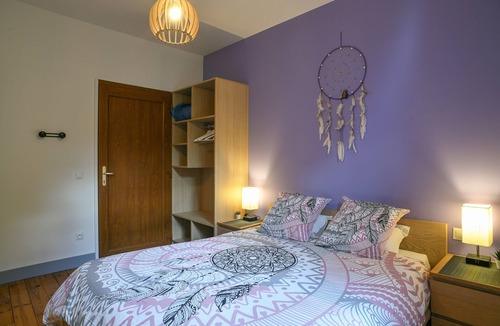 Saint-Franc Bed & Breakfast | Guest Room "L’attrape-rêves": Mountain View, Shared Garden & Wi-Fi