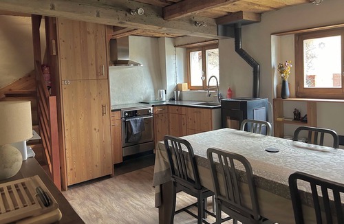 Saint-Pierre-de-Clages Ski Chalet | HAUTE-NENDAZ VILLAGE: LARCH 1898 4-STOREY/4-ROOM/6-PERSON CHALET/PARKING.