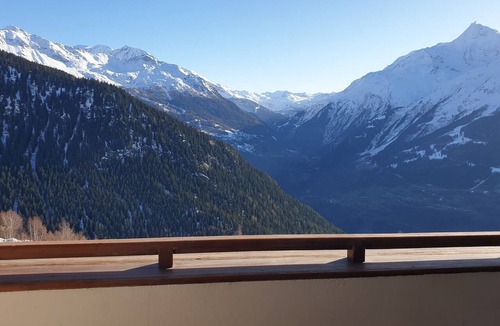 Les Eucherts Apartment | High-End Apartment in La Rosière 1850, 5 Rooms for 10 Guests, Ski-In/Ski-Out