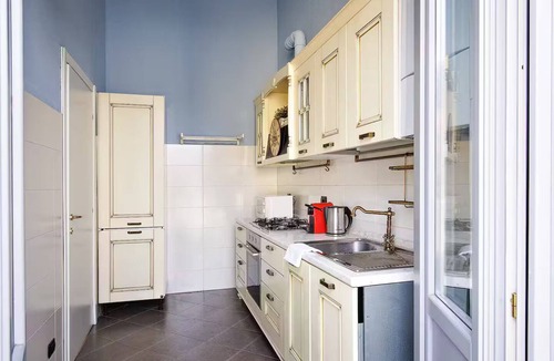 Como City Centre Villa | Historic Villa in Como Center + 4 free parking