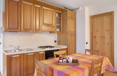 Valtellina Apartment | Holiday Apartment Gilda with Mountain View, Terrace & Balconies