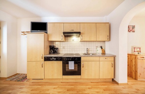 Moso in Passiria Apartment | Holiday Apartment "Egarthof Arnika" with Mountain View, Wi-Fi, Balcony & Garden