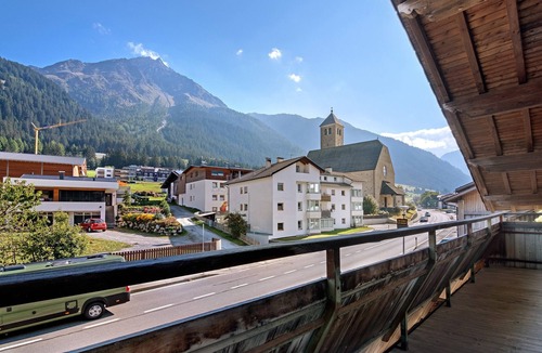 Resia Apartment | Holiday Apartment 'Appartements Egart 1' with Lake View, Balcony and Wi-Fi
