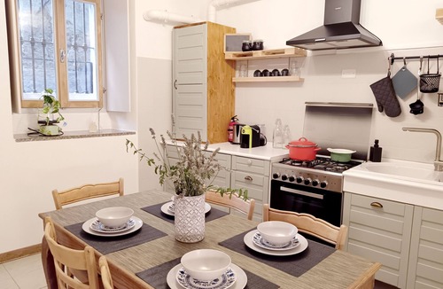 Lecco Apartment | Holiday Apartment "Cà Mà Holiday Lecco - Lake Como" with Wi-Fi