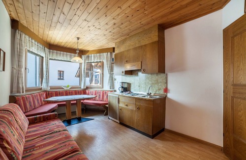 San Leonardo in Passiria Apartment | Holiday Apartment 'Camping Passeier Sonnenblume' with Mountain View & Wi-Fi