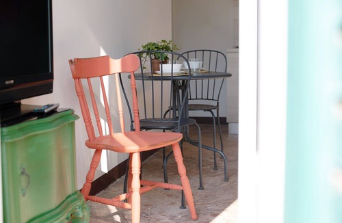 Maslianico Apartment | Holiday Apartment "Ortensia - Residenza Cernobbio" with Mountain View, Balcony & Wi-Fi