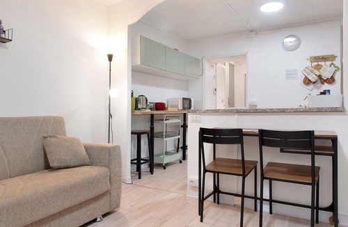 Brusimpiano House | Holiday Home 'Cà Rosina' Brusimpiano CIN: IT012024C2QW54KCLE