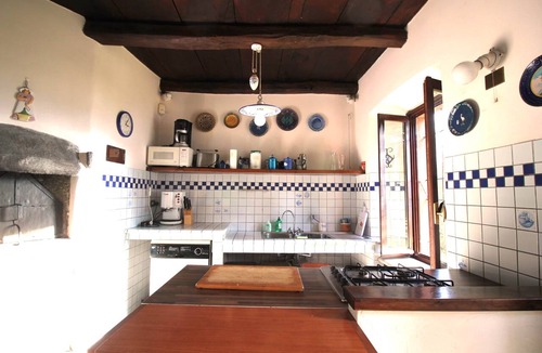Crabbia House | Home: La Donia, an historic country estate