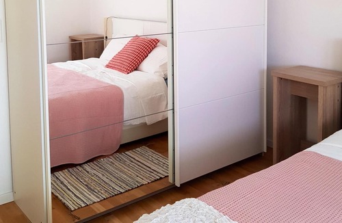 Gumefens Apartment | Homerez - Amazing apartement for 5 ppl. with garden and terrace at Pont-en-Ogoz