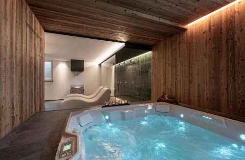 Cavedago Hotel | Hotel alle Rose Family inspired garden and SPA