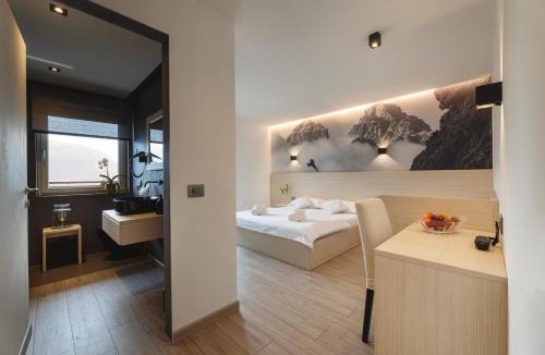 San Lorenzo in Banale Hotel | Hotel Castel Mani