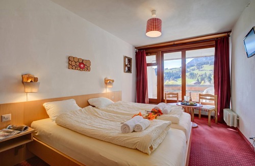 Les Mosses Hotel | Hotel Relais Alpin Twin Room Ski In-Out 3, Les Mosses, Switzerland