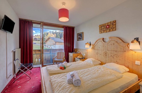 Les Mosses Hotel | Hotel Relais Alpin Twin Room & Balcony 6, Les Mosses, Switzerland