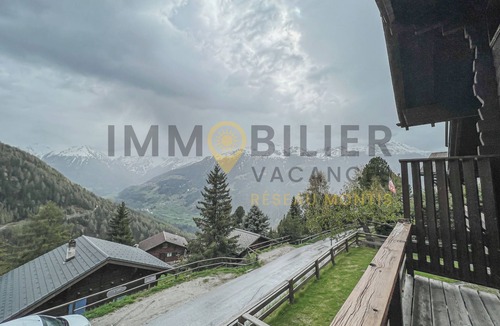 Saint-Luc Ski Chalet | Idéalement situé, à proximité du vieux village, à 2' à pied du départ du funiculaire. Chalet sur 2 n
