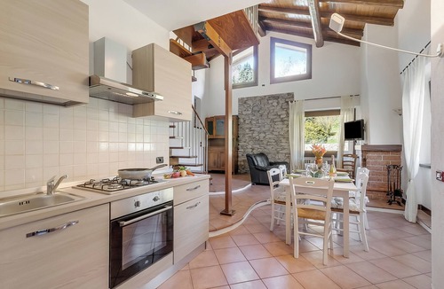Nebbiuno Apartment | Il Borgo Del Vergante Casa Lina: Ac And Balcony, Nebbiuno, Italy