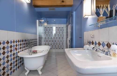 Carciano Apartment | Isola Bella Apartments SUITE NINFEA