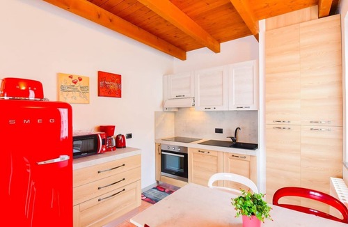 Valbrona House | Jane e Jolie Haus privates Schwimmbad und Jacuzzi by Interhome