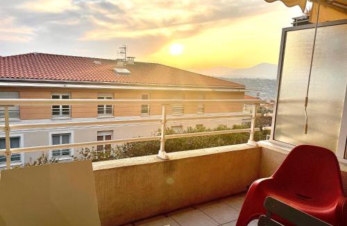Nice Apartment | L Arieta - Appartement 3 pièces vue mer, parking & piscine