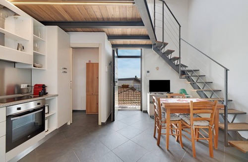 Angera Apartment | La Casa di Lillo Angera – Cozy Apartment Near Lakefront with Parking