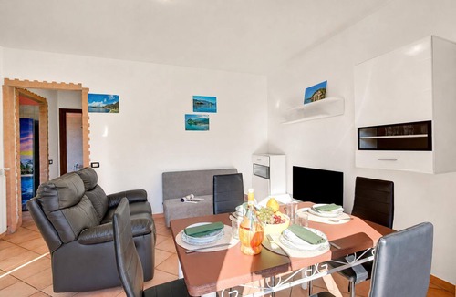 Leggiuno House | La Casa In Campagna: Rustic Retreat 800m from the Lake, Leggiuno, Italy