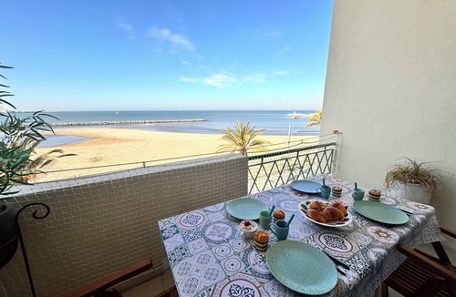 Le Grau-Du-Roi Apartment | La Croix du Sud 4 - Appartement en duplex Vue Mer 1ère ligne avec terrasse