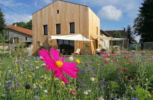 Raucoules Bed & Breakfast | La maison longue Chave Chambres et table d'hôtes Raucoules haute Loire tourisme durable