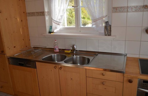Saanenmoeser Apartment | La Ruche, Chalet by Interhome