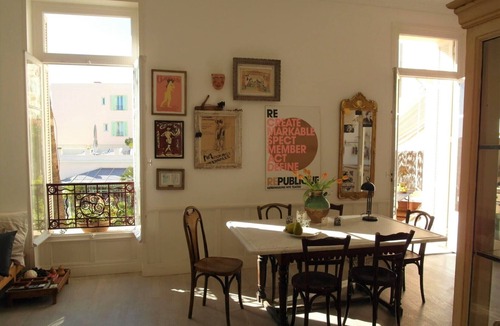 Old Town Apartment | La Terrasse du Soleil:Fantastic 3-bd apt with sundeck facing the beach!