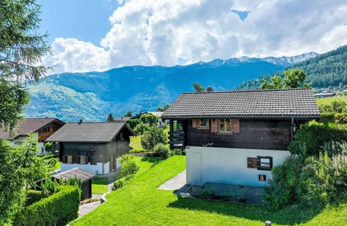 Saint-Pierre-de-Clages House | Lao-Lao by Interhome